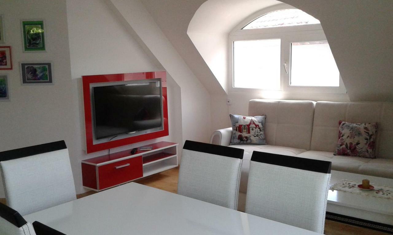 Apartment Sagittarius Kjustendil Esterno foto